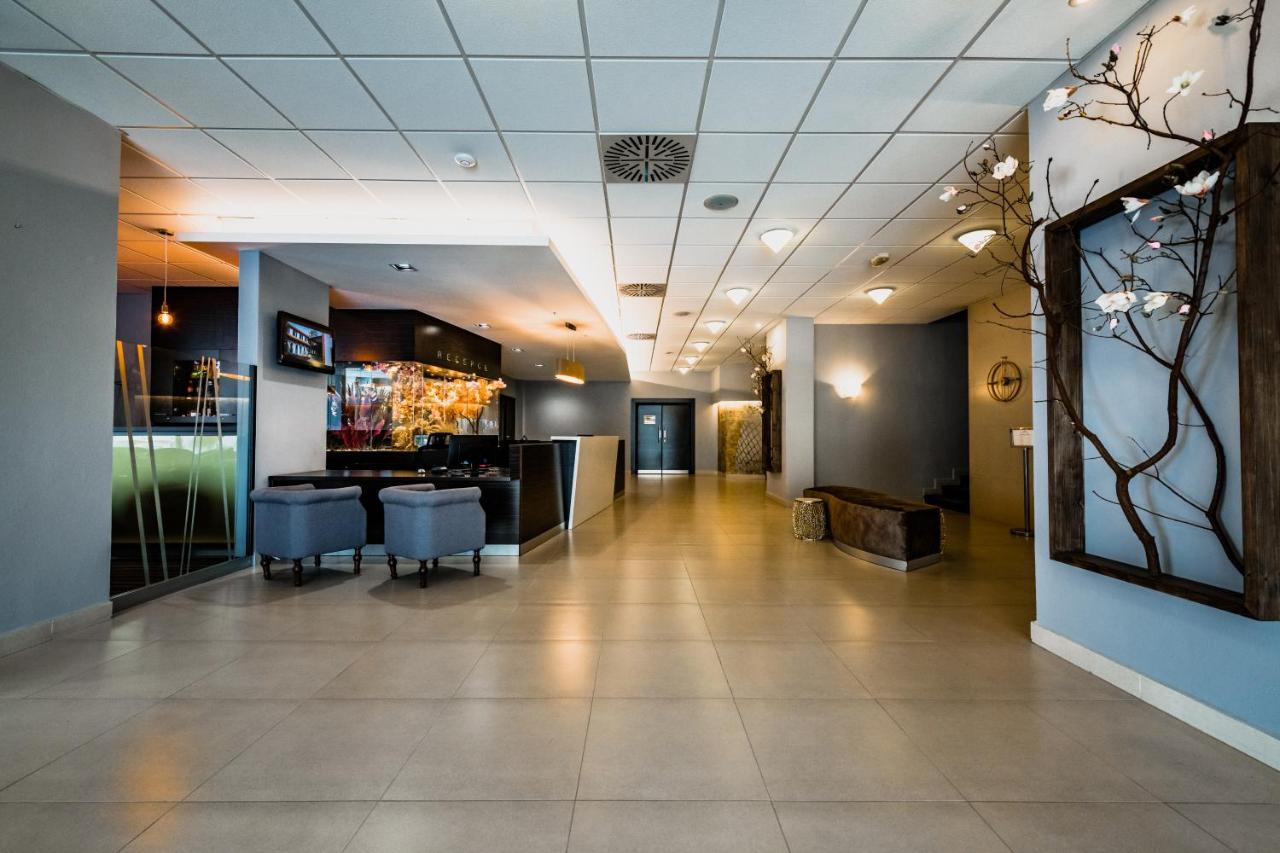 Hotel Palcat ตาบอร์ ภายนอก รูปภาพ