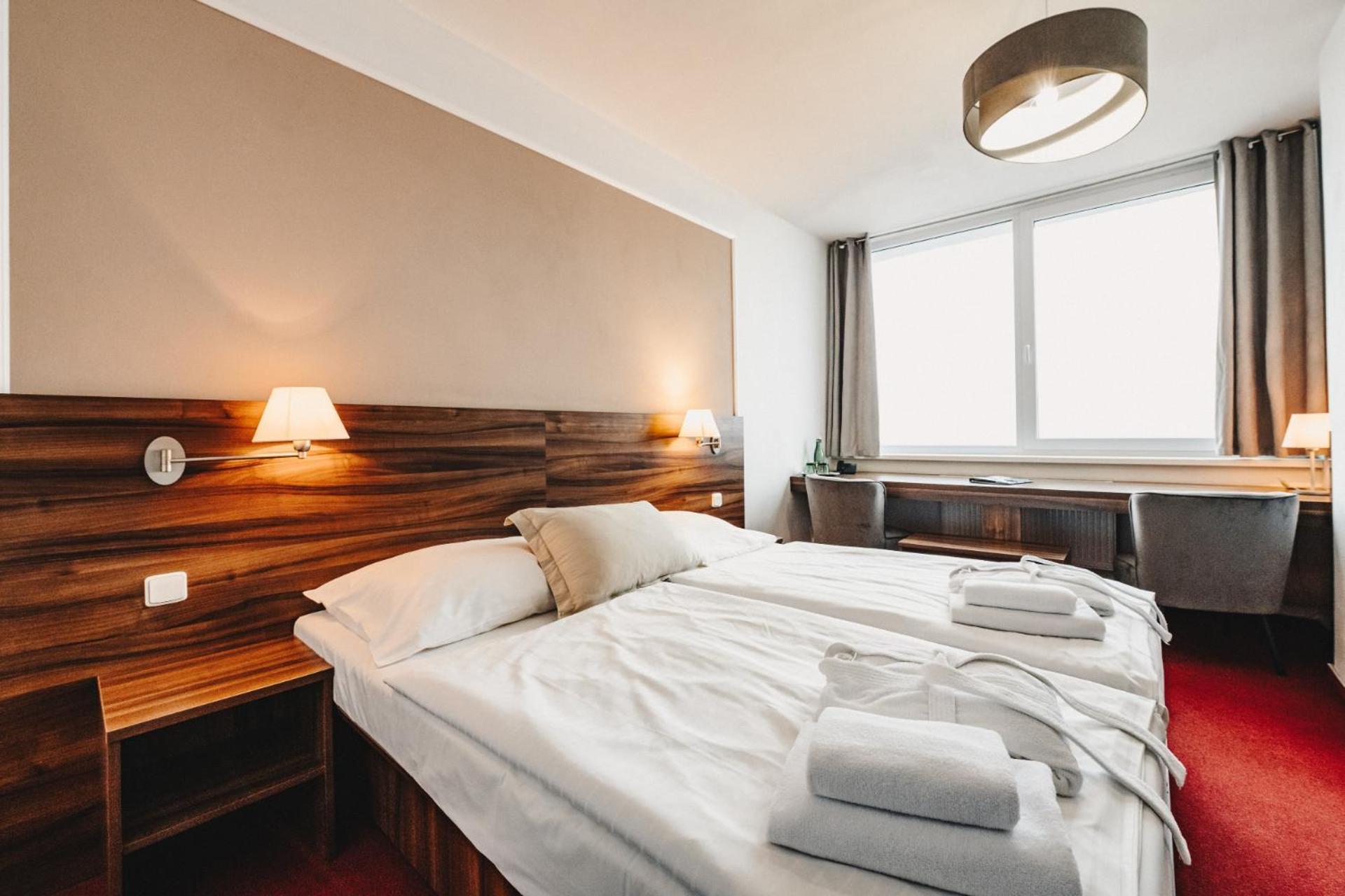 Hotel Palcat ตาบอร์ ภายนอก รูปภาพ